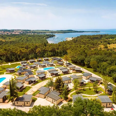 Lovely Stacaravan In Vabriga With Swimming Pool