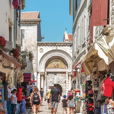 Camping Lovely Stacaravan In Vabriga With Swimming Pool 5*