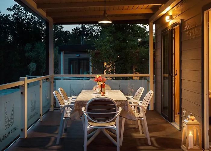 Kemp Lovely Stacaravan In Vabriga With Swimming Pool Poreč