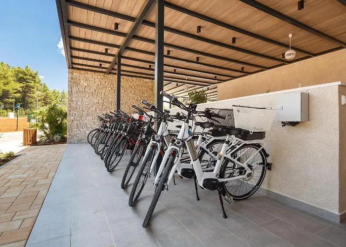 Lovely Stacaravan In Vabriga With Swimming Pool Camping 5*