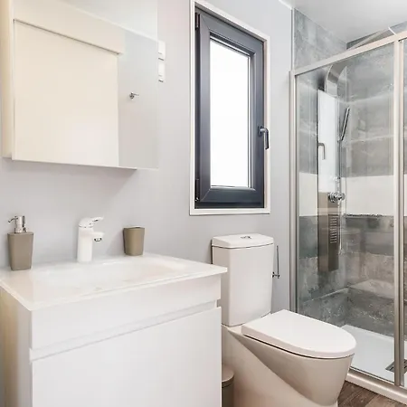 Lovely Stacaravan In Vabriga With Swimming Pool Κάμπινγκ Πόρετς