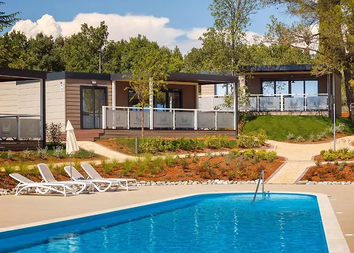 Lovely Stacaravan In Vabriga With Swimming Pool