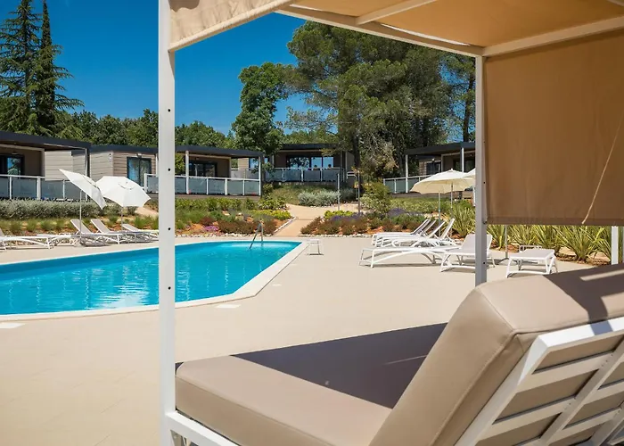 Κάμπινγκ Lovely Stacaravan In Vabriga With Swimming Pool 5*