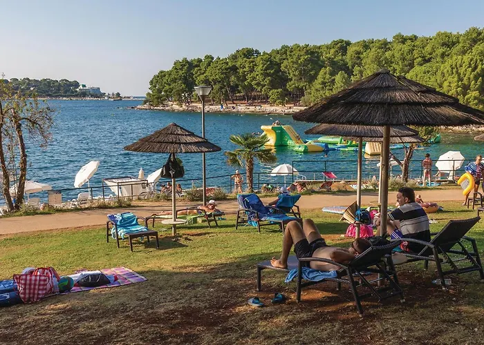 Lovely Stacaravan In Vabriga With Swimming Pool