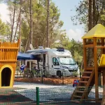 Lovely Stacaravan In Vabriga Camping