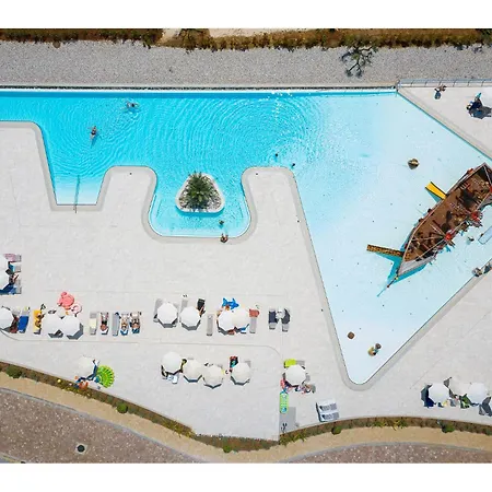 Lovely Stacaravan In Vabriga With Swimming Pool 5*