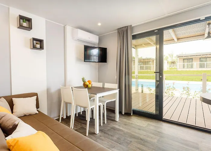 Kamp Lovely Stacaravan In Vabriga With Swimming Pool Porec