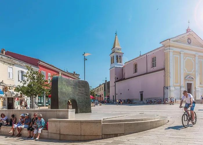 Lovely Stacaravan In Vabriga With Swimming Pool Kamp Porec